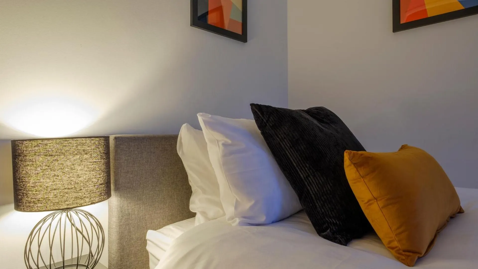 Apartment Vibrant 2 Bed Apartment, Free Parking, Bawtry Rd Doncaster - Hosted By Stay Host Save United Kingdom