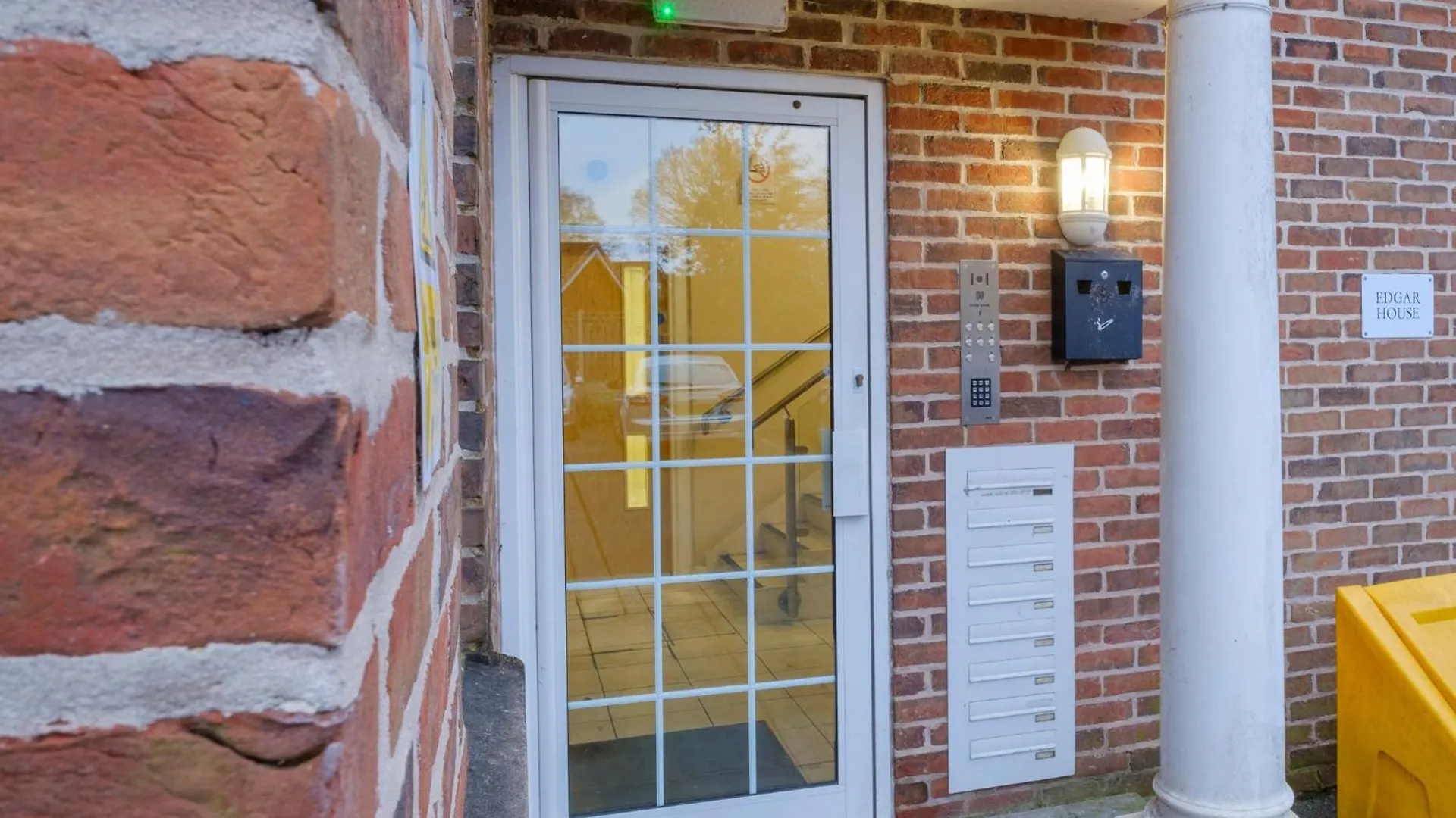 Apartment Vibrant 2 Bed Apartment, Free Parking, Bawtry Rd Doncaster - Hosted By Stay Host Save